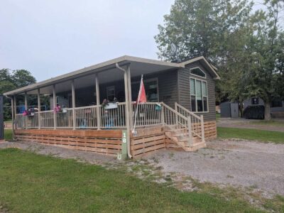 Large Corner Lot @ Theona Park Resort!!